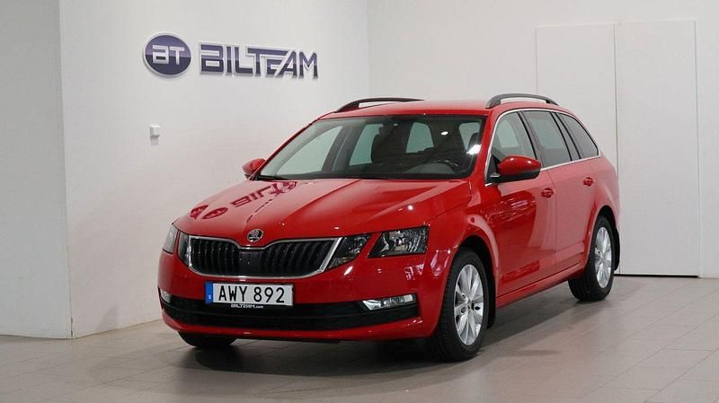 Röd Begagnad 2018 Skoda Octavia Ambition Kombi | 169 900 kr (Lite dyr) - Bild 1/4