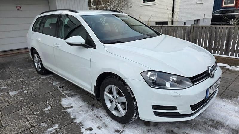 Begagnad VW Golf VII 105 HK (77 kW) 2015
