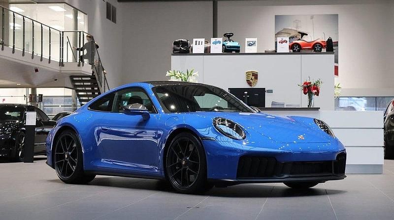 Blå Begagnad 2024 Porsche 911 Carrera GTS Sportkupé | 2 095 000 kr - Bild 1/4