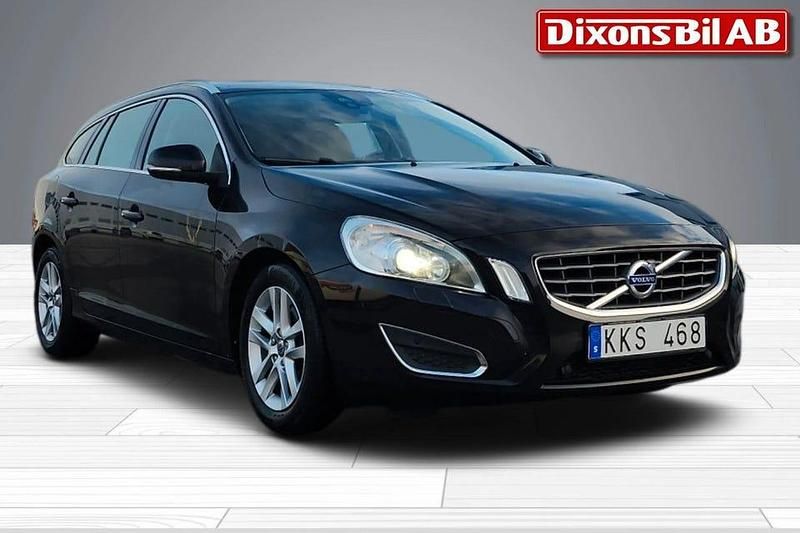 Svart Begagnad 2011 Volvo V60 Summum Kombi | 65 000 kr (Marknadspris) - Bild 1/4