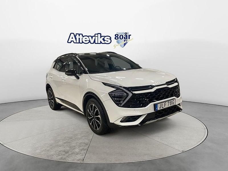 Vit Begagnad 2022 Kia Sportage SUV | 339 900 kr (Marknadspris) - Bild 1/4