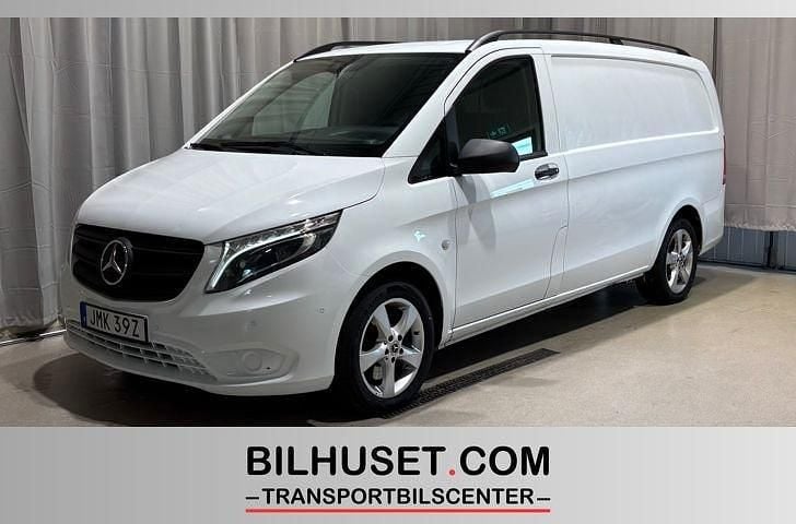 Vit Begagnad 2021 Mercedes Vito Minibuss | 299 900 kr (Bra pris) - Bild 1/4
