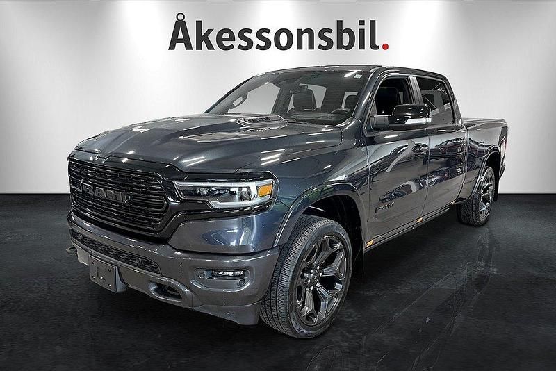 Mgrå Begagnad 2021 RAM 1500 Pickup | 879 900 kr - Bild 1/4