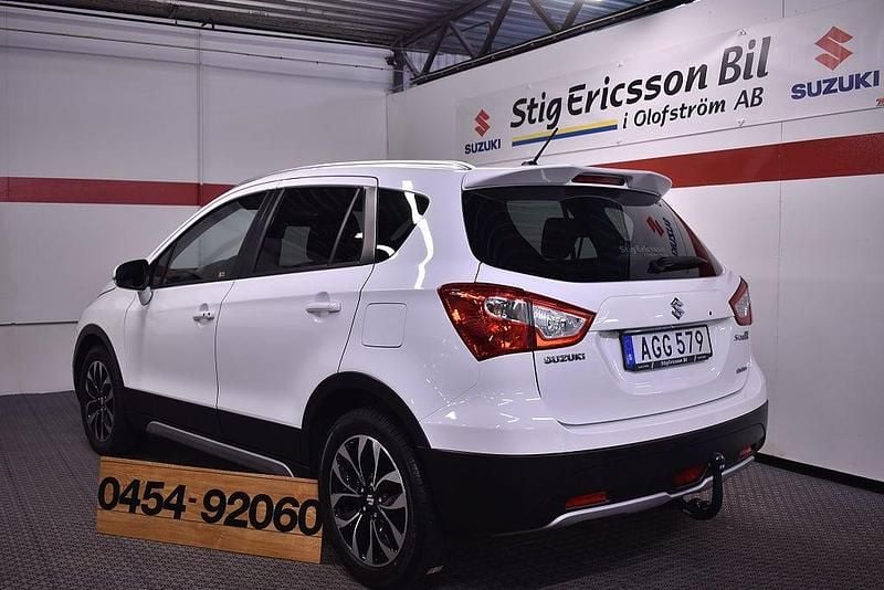Begagnad Suzuki SX4 Exclusive 120 HK (88 kW) 2014 Vit Kombi