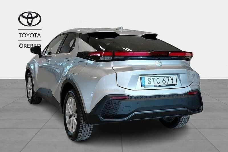Begagnad Toyota C-HR Style 141 HK (103 kW) 2025 Silver SUV