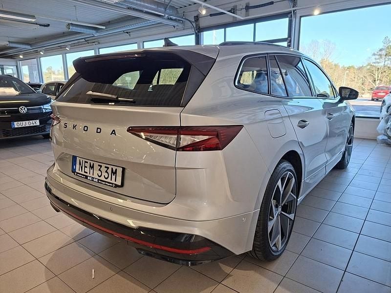 Begagnad Skoda Enyaq iV RS 253 kW (344 HK) 2024 Silver SUV