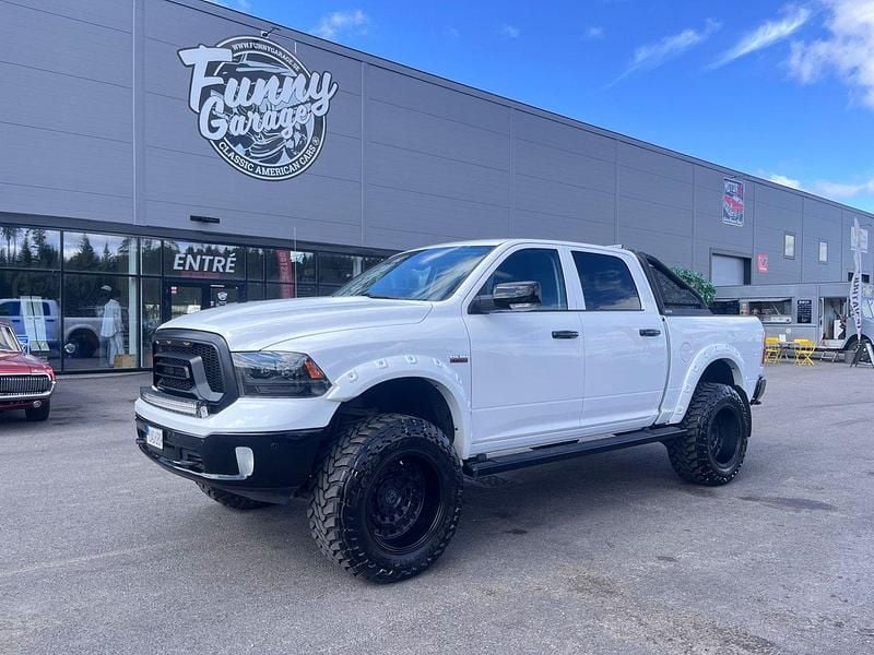 Vit Begagnad 2018 Dodge Ram Pickup | 489 000 kr - Bild 1/4
