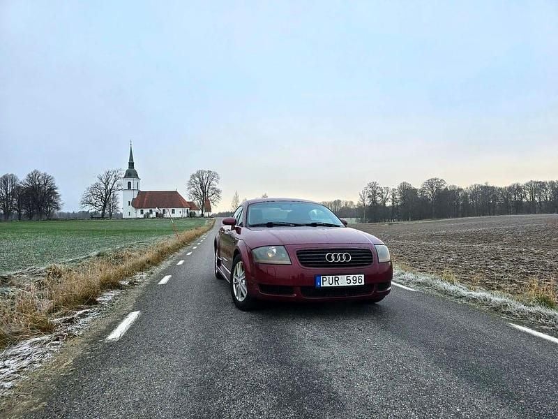 Begagnad Audi TT 180 HK (132 kW) 2000 Sportkupé