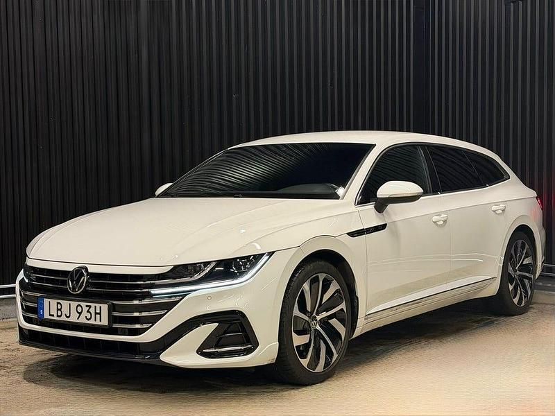 Vit Begagnad 2021 VW Arteon R-line Kombi | 349 900 kr (Marknadspris) - Bild 1/4