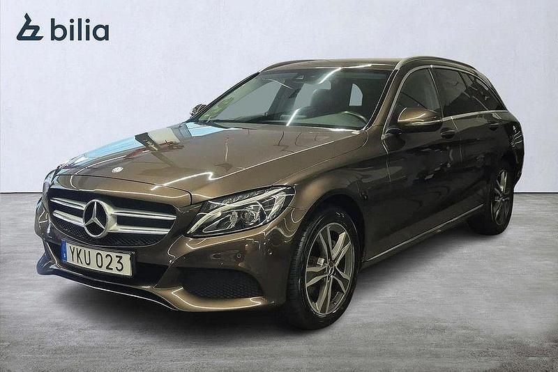 Mörkbrun Begagnad 2017 Mercedes C220 Avantgarde Kombi | 179 000 kr (Marknadspris) - Bild 1/3