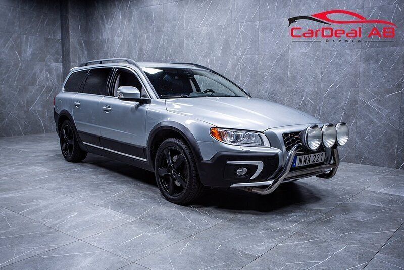 Silver Begagnad 2013 Volvo XC70 Momentum SUV | 169 800 kr (Marknadspris) - Bild 1/4