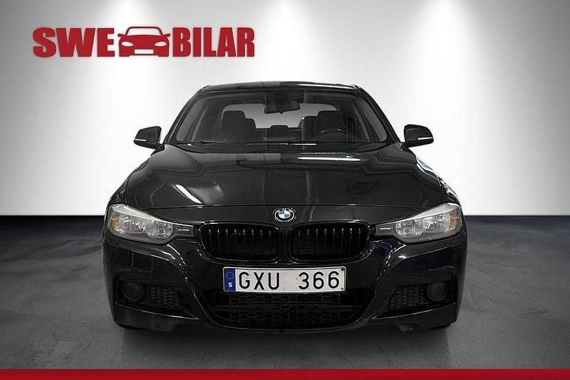Begagnad BMW 320 184 HK (135 kW) 2012 Blå Sedan