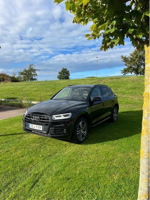Svart Begagnad 2018 Audi Q5 Black Edition SUV | 279 000 kr (Lite dyr) - Bild 1/4