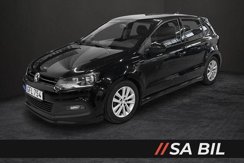 Svart Begagnad 2014 VW Polo Halvkombi | 69 900 kr (Marknadspris) - Bild 1/4