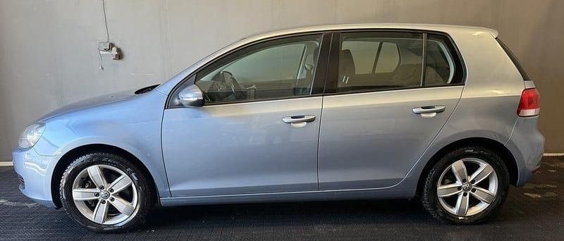 Begagnad VW Golf VI 122 HK (89 kW) 2010 Blå Halvkombi