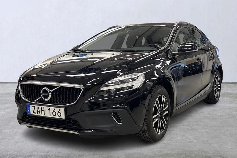 Svart Begagnad 2017 Volvo V40 CC Business Edition Kombi | 184 900 kr (Dyr) - Bild 1/4