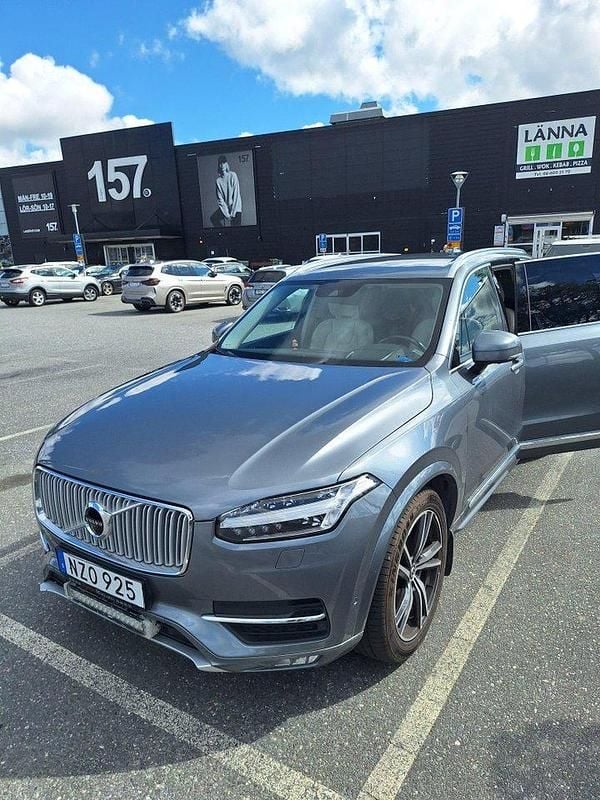 Grå Begagnad 2017 Volvo XC90 Inscription SUV | 279 000 kr (Bra pris) - Bild 1/4