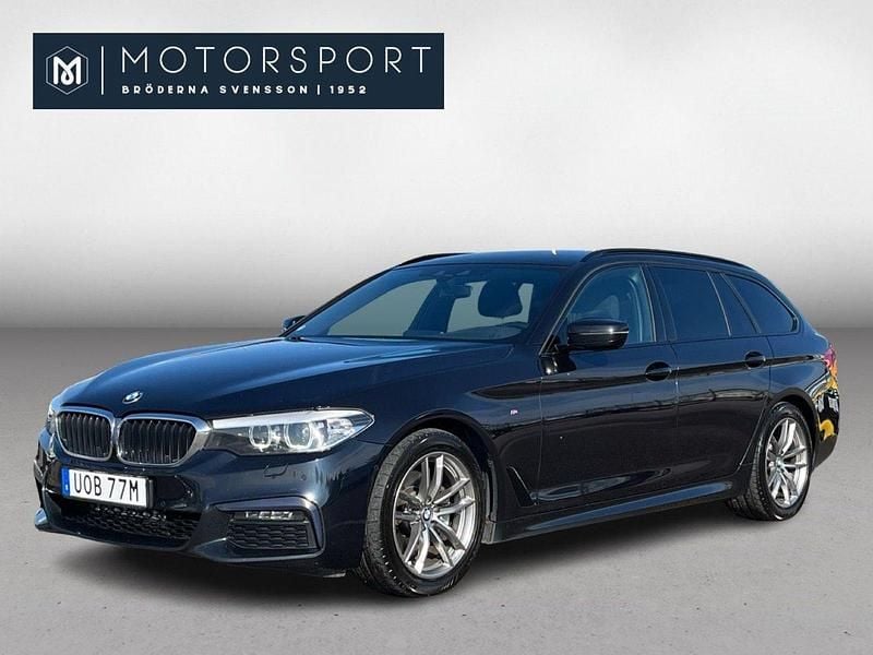 Svart Begagnad 2019 BMW 520 M Sport Kombi | 314 900 kr (Lite dyr) - Bild 1/3