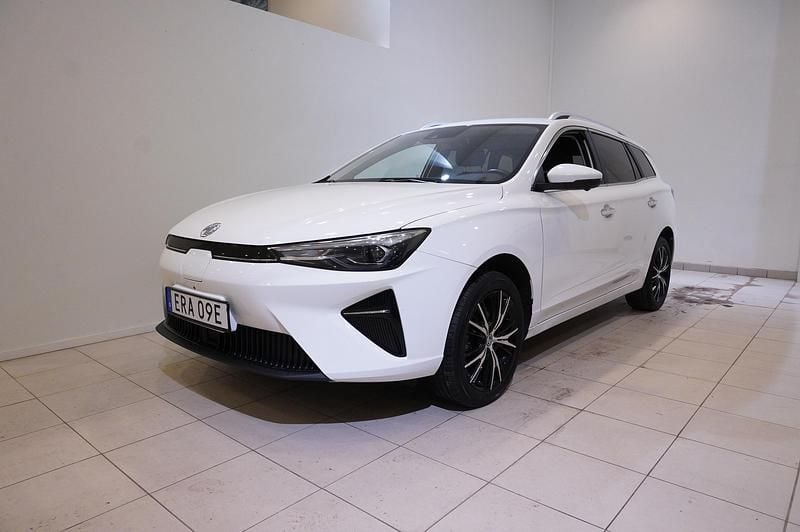 Begagnad MG MG5 EV Long Range 114 kW (156 HK) 2022 Vit Kombi