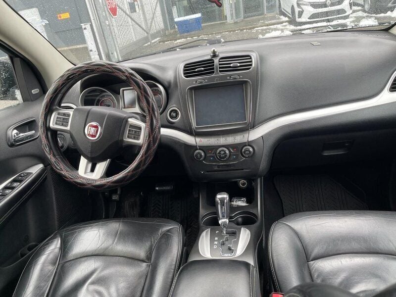 Begagnad Fiat Freemont 170 HK (125 kW) 2014 Svart SUV