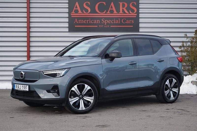 Begagnad Volvo XC40 Plus 169 kW (231 HK) 2023 Grå SUV