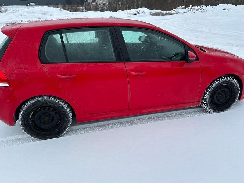 Begagnad VW Golf VII 105 HK (77 kW) 2012