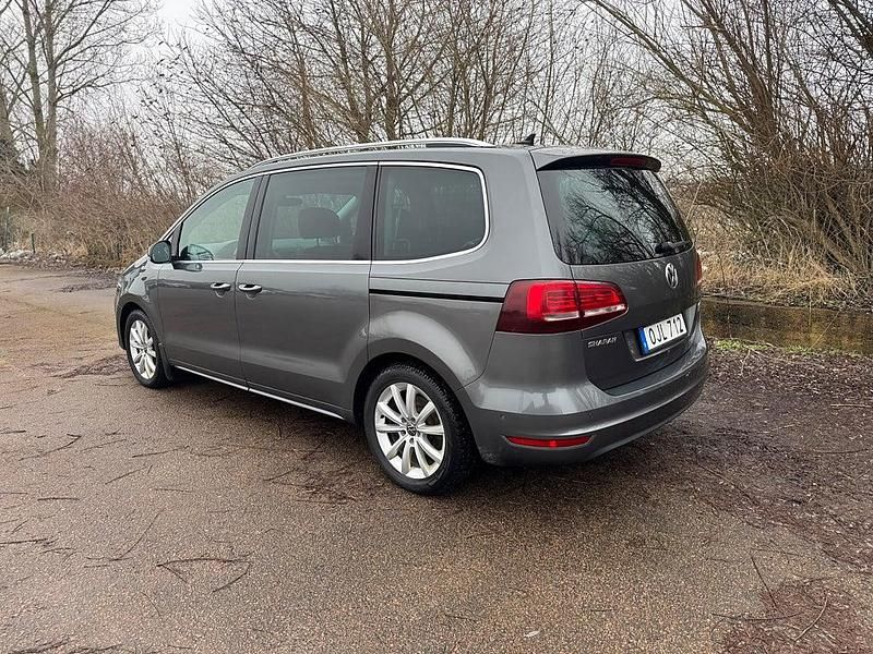 Begagnad VW Sharan GT 184 HK (135 kW) 2016 Grå Minibuss