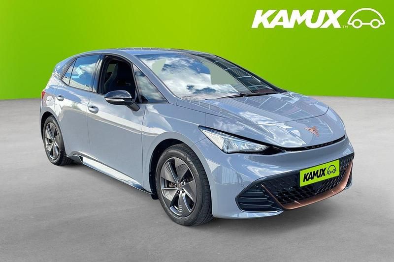 Silver/grå Begagnad 2022 Cupra Born Halvkombi | 239 900 kr - Bild 1/4