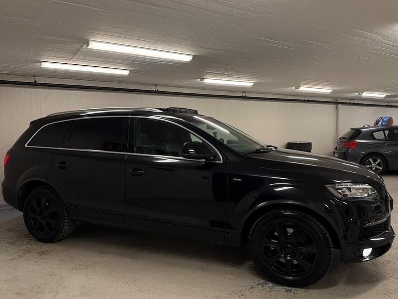 Begagnad Audi Q7 S-Line 239 HK (175 kW) 2010 Grå SUV