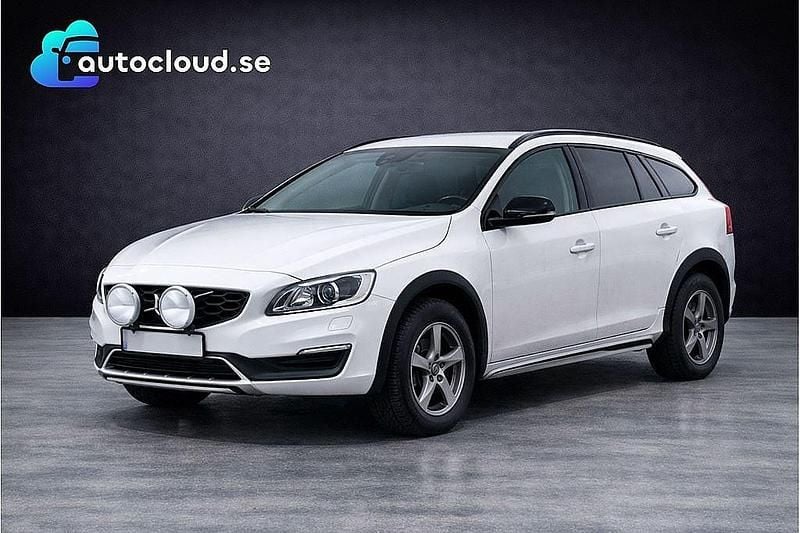 Begagnad Volvo V60 CC 150 HK (110 kW) 2016 Vit Kombi