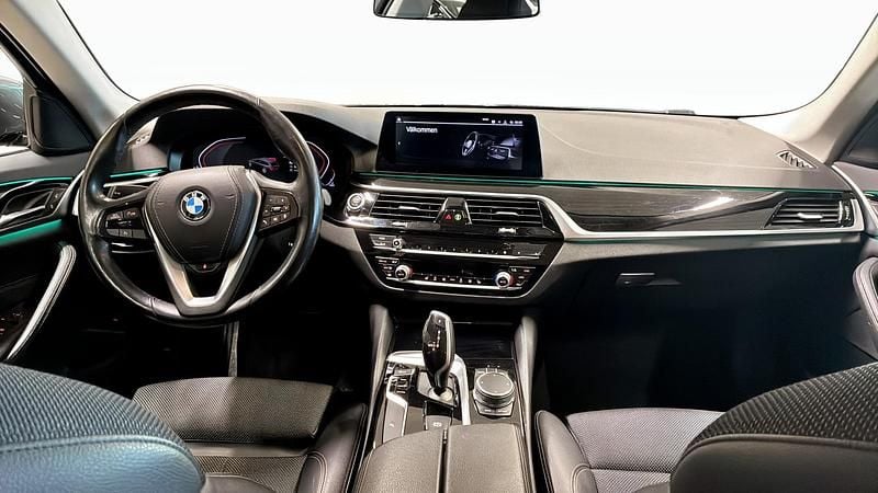 Begagnad BMW 520 Shadowline 190 HK (139 kW) 2020 Blå Kombi