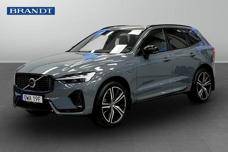 Grå Begagnad 2023 Volvo XC60 Plus SUV | 489 900 kr (Dyr) - Bild 1/4