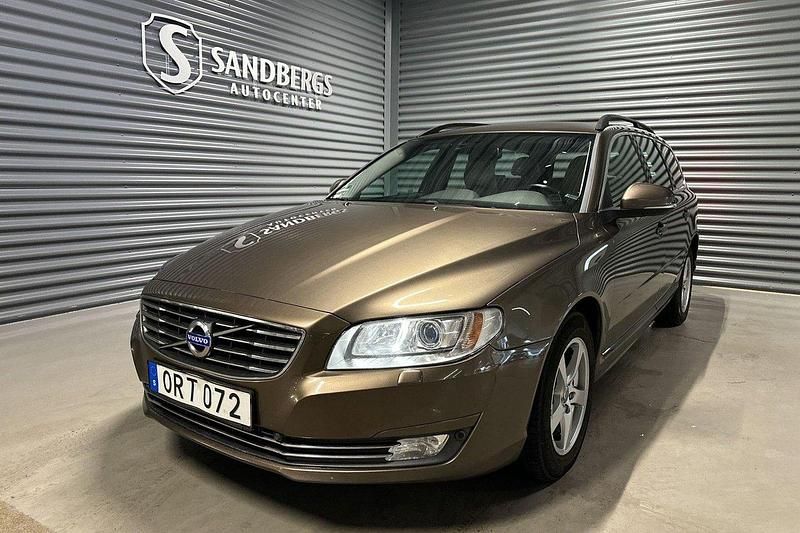 Brun Begagnad 2014 Volvo V70 Momentum Kombi | 114 500 kr (Marknadspris) - Bild 1/4
