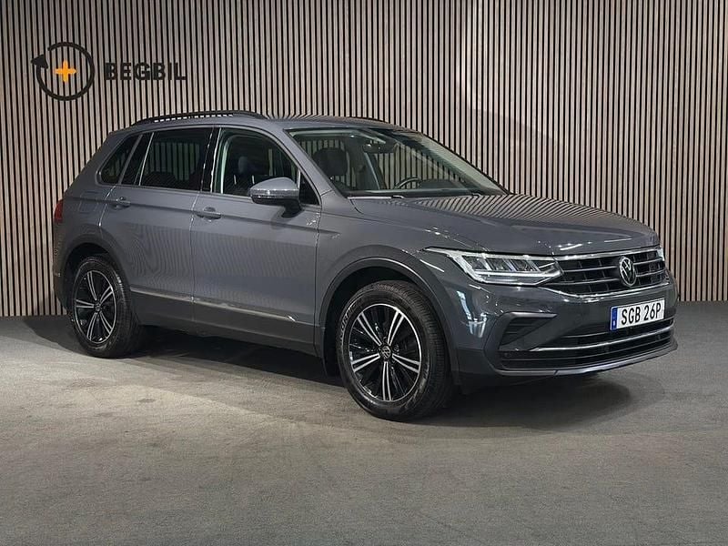 Begagnad VW Tiguan 151 HK (111 kW) 2021 Grå SUV