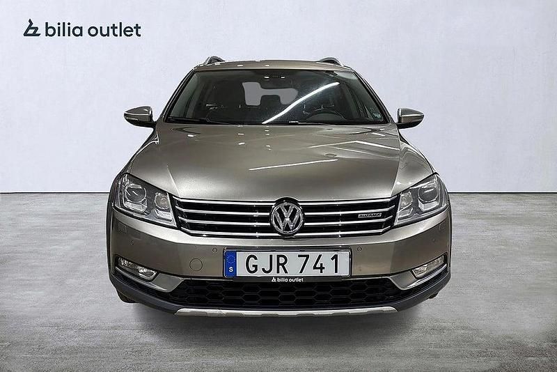 Begagnad VW Passat Alltrack 177 HK (130 kW) 2014 Ljusbrun Kombi