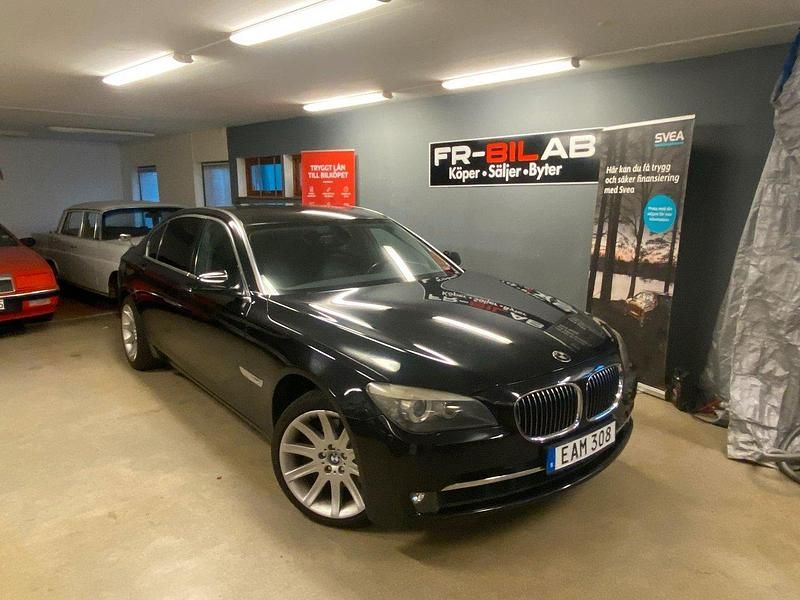 Svart Begagnad 2010 BMW 740L Sedan | 89 900 kr - Bild 1/4