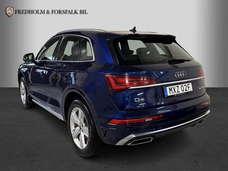 Begagnad Audi Q5 S-Line 367 HK (269 kW) 2021 Navarrablå metallic SUV