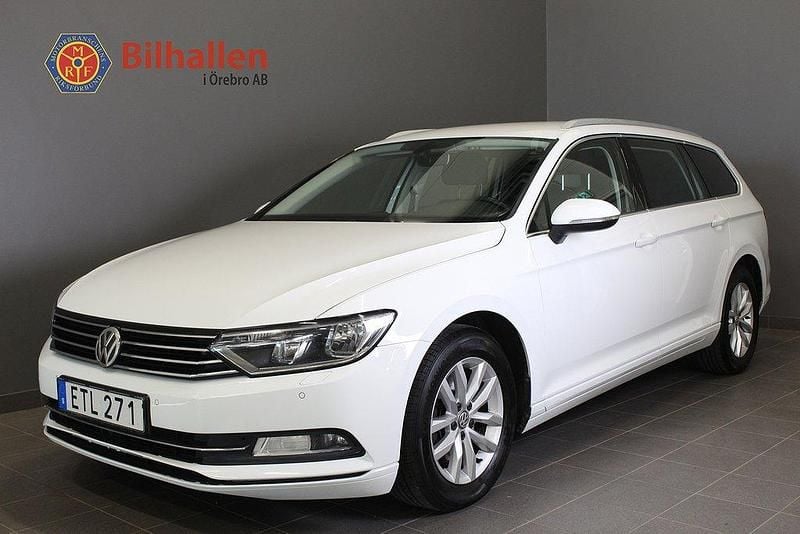 Vit Begagnad 2015 VW Passat Kombi | 129 900 kr (Bra pris) - Bild 1/4