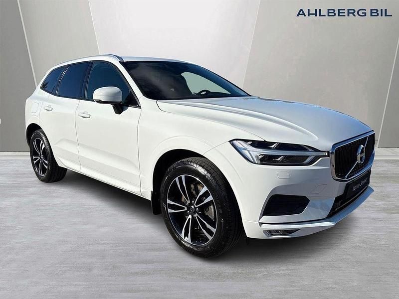 Vit Begagnad 2020 Volvo XC60 Momentum SUV | 344 500 kr (Marknadspris) - Bild 1/3