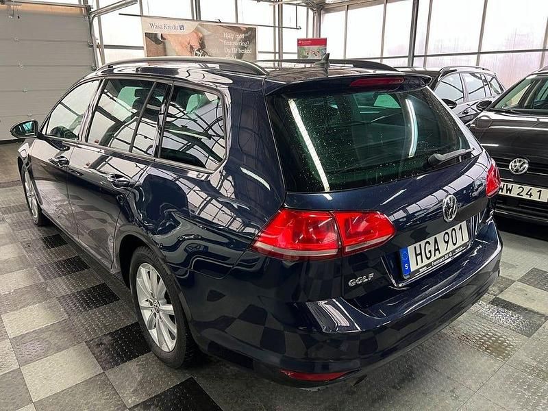 Begagnad VW Golf VII 105 HK (77 kW) 2014 Mörkblå Kombi