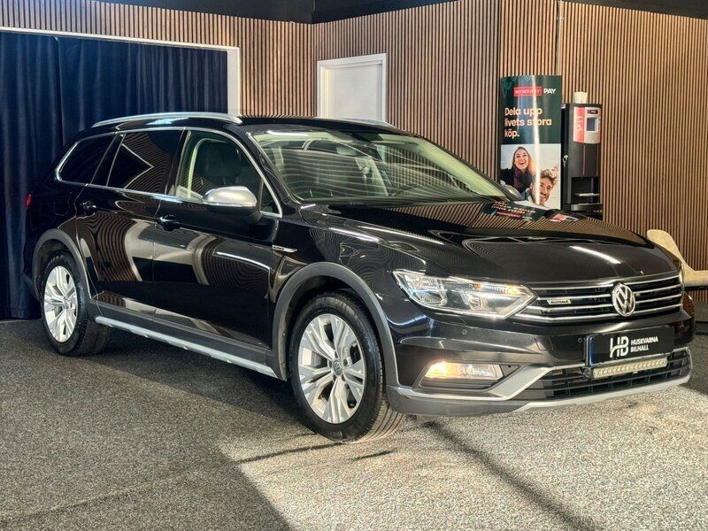 Svart Begagnad 2016 VW Passat Alltrack Kombi | 144 500 kr (Lite dyr) - Bild 1/4