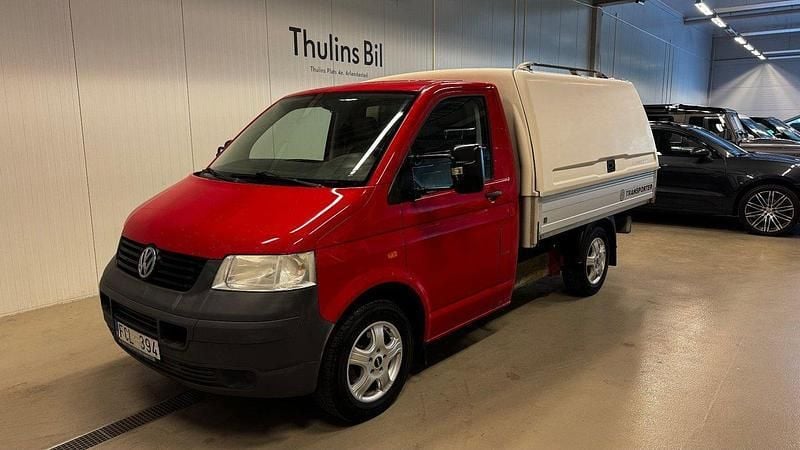 Röd Begagnad 2007 VW T5 Van | 59 900 kr (Marknadspris) - Bild 1/4