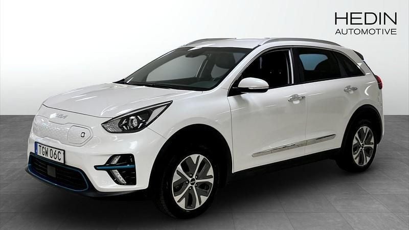 Vit (white) Begagnad 2022 Kia e-Niro Advance SUV | 269 900 kr (Marknadspris) - Bild 1/4