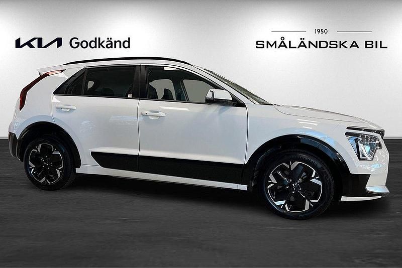 Begagnad Kia e-Niro 150 kW (204 HK) 2022 Vit SUV