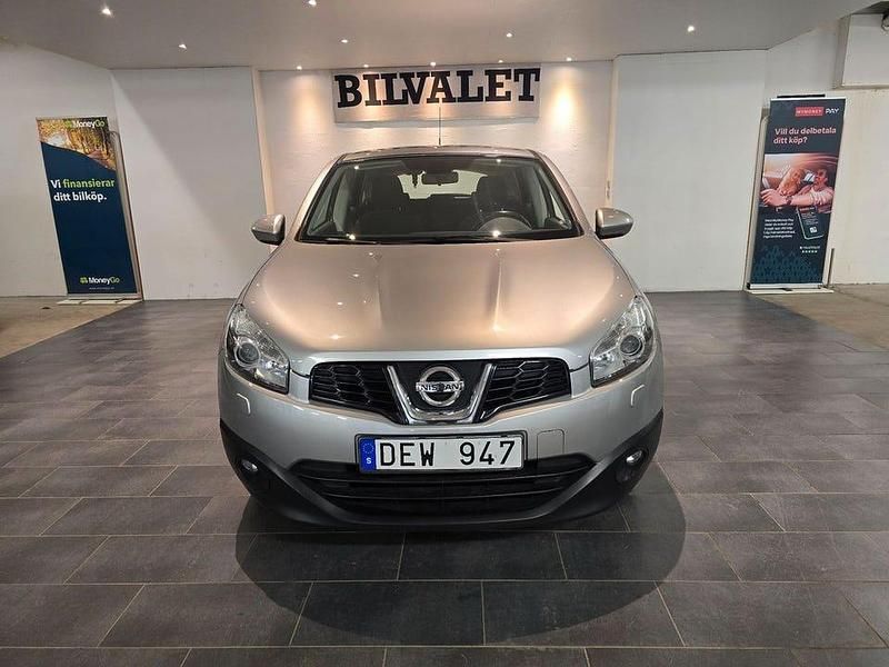 Silver Begagnad 2012 Nissan Qashqai SUV | 49 900 kr (Marknadspris) - Bild 1/4