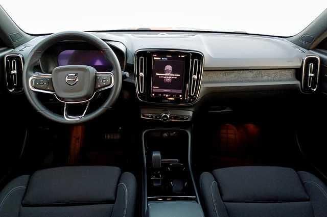 Begagnad Volvo XC40 169 kW (231 HK) 2023 SUV