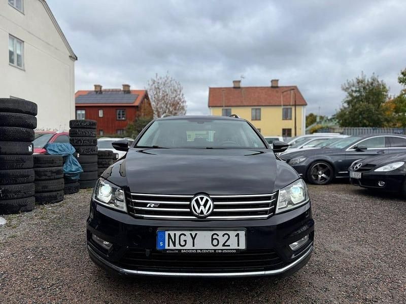 Svart Begagnad 2013 VW Passat GT Kombi | 99 500 kr (Marknadspris) - Bild 1/4