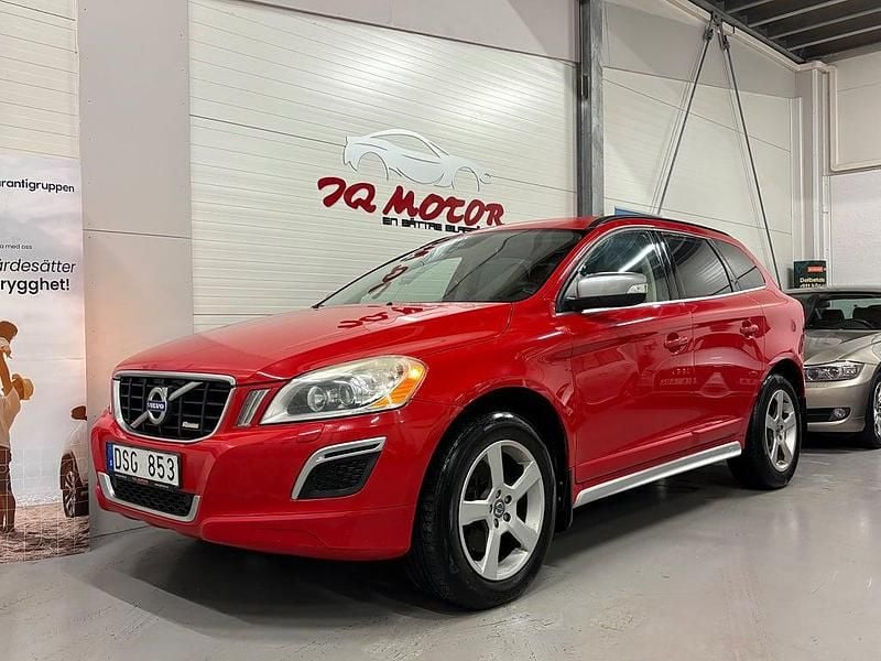 Begagnad Volvo XC60 R-Design 215 HK (158 kW) 2011 Röd SUV
