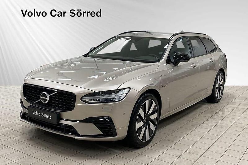 Grå Begagnad 2025 Volvo V90 Plus Kombi | 484 900 kr - Bild 1/3