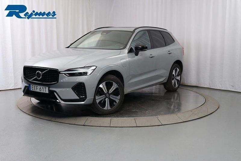 Grå Begagnad 2023 Volvo XC60 Plus SUV | 529 900 kr (Lite dyr) - Bild 1/4